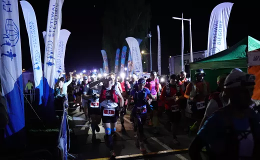 Największe wyzwanie Festiwalu Biegowego! Bieg na 100 km wystartował w środku nocy - 30